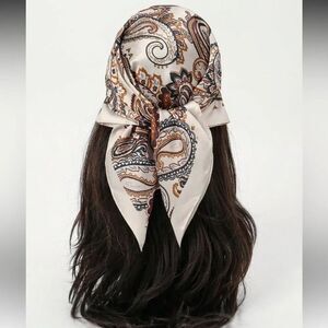 Cream Paisley Headscarf N1404